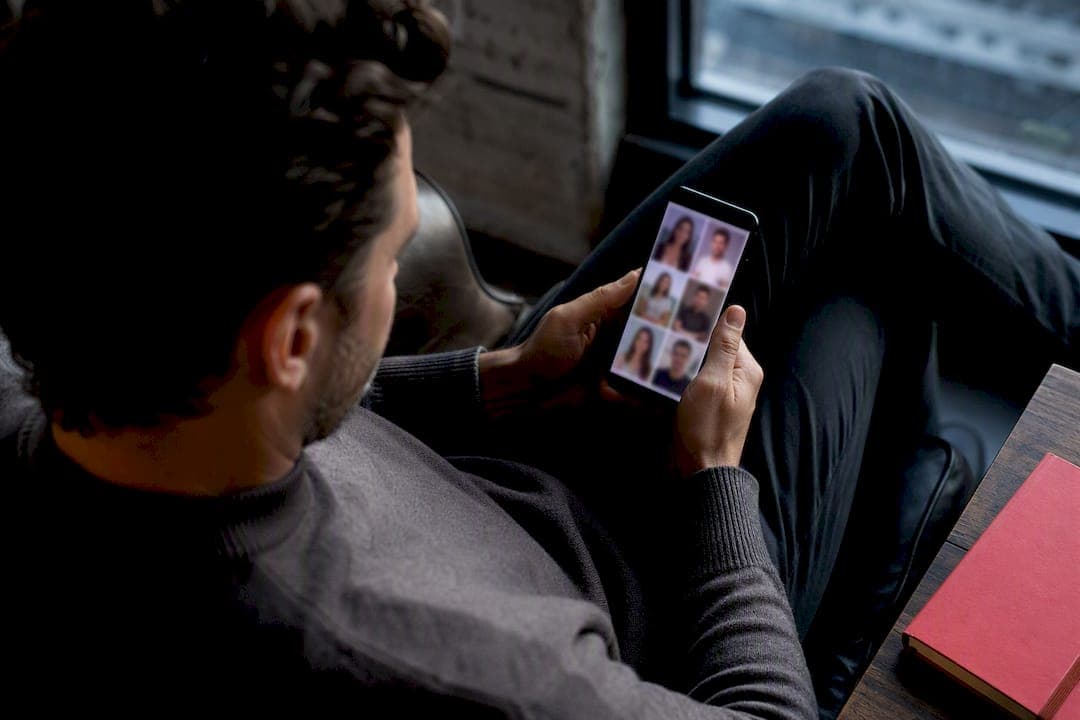 30–60s Instant Dating Photo Feedback, Private Fixes & Six Photos